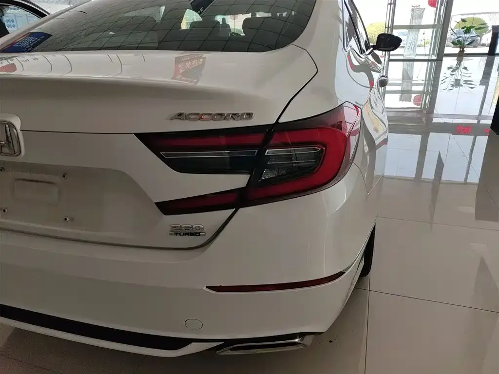 Honda Accord — фото 5