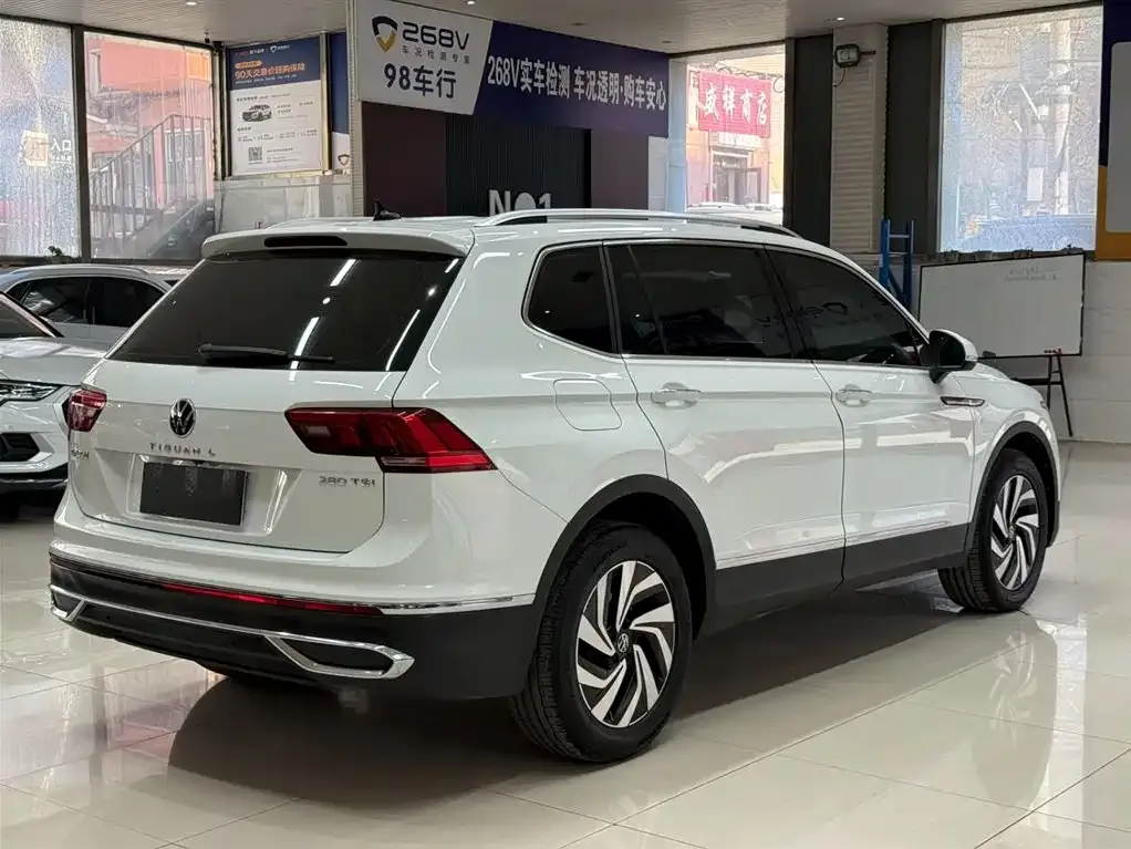 Volkswagen Tiguan L — фото 4