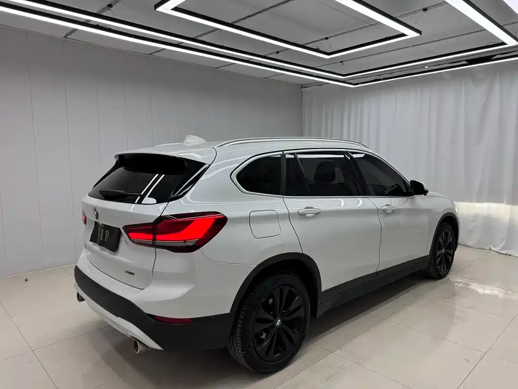 BMW X1 — фото 3