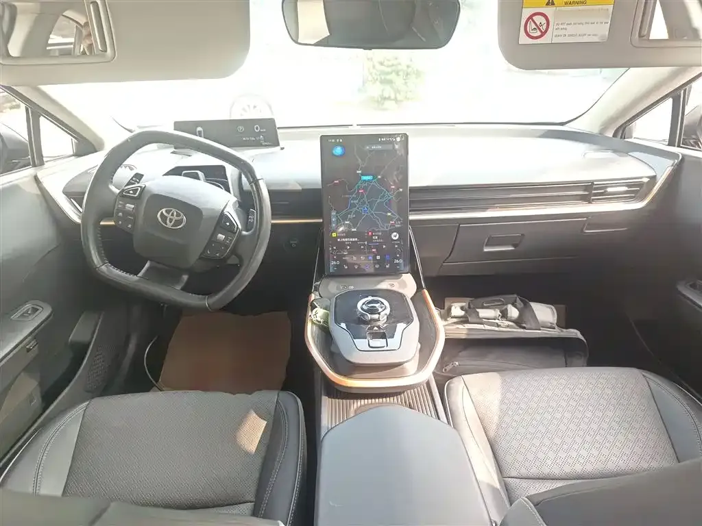 Toyota bZ3 2023 из CN, фото 9