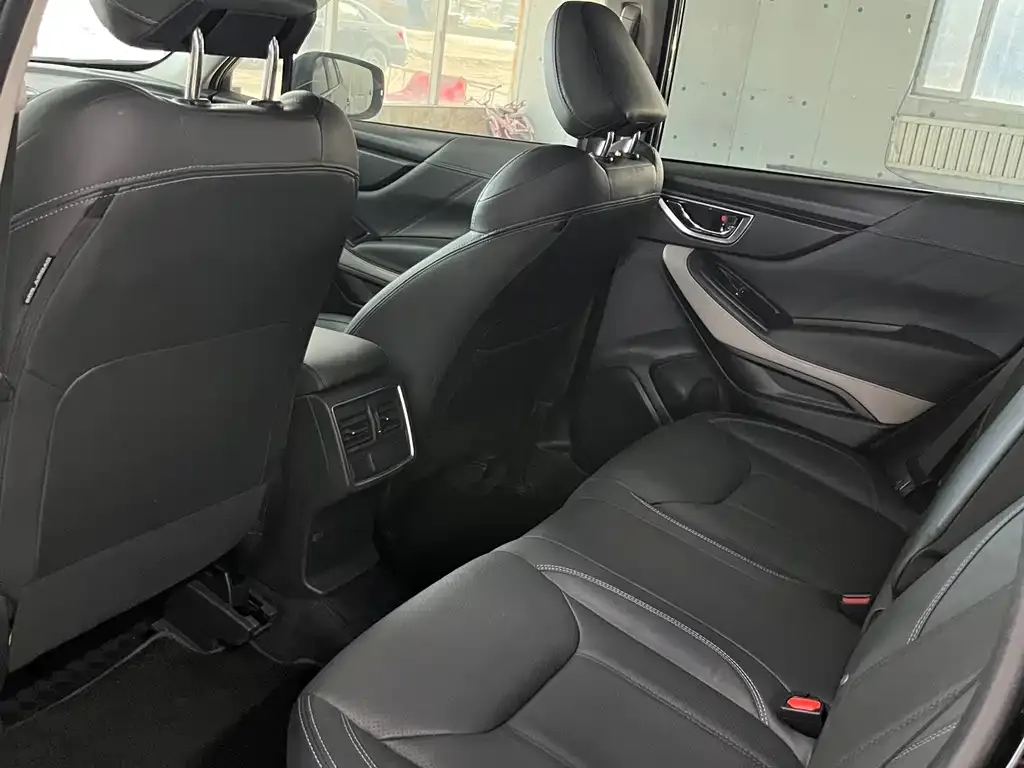 Subaru Forester 2023 из CN, фото 2