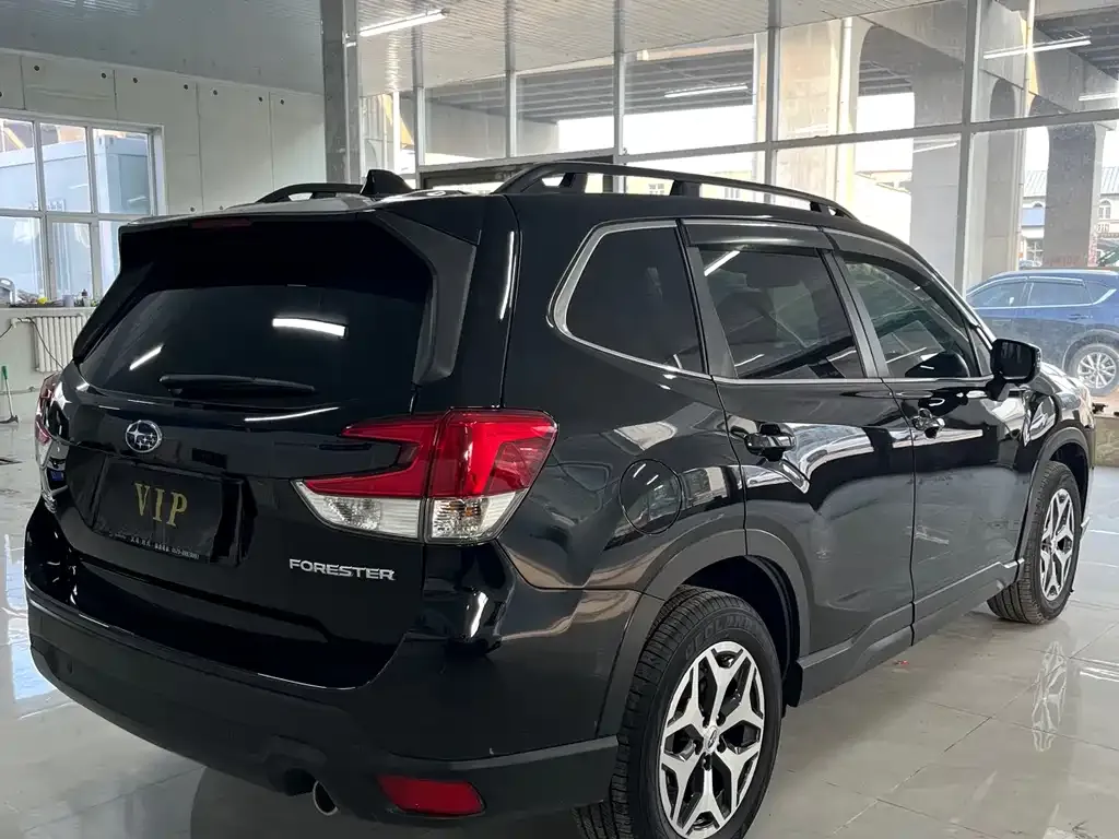 Subaru Forester 2023 из CN, фото 8