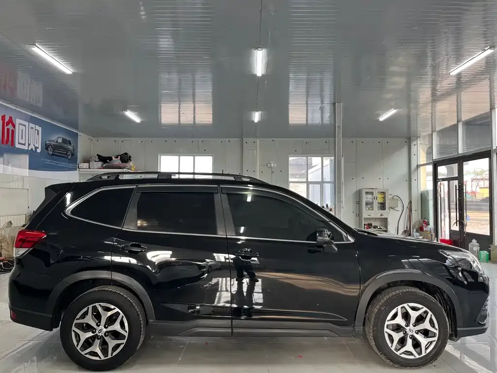 Subaru Forester 2023 из CN, фото 10