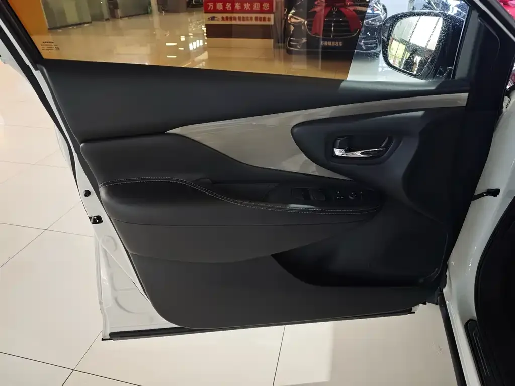 Nissan Murano 2023 из CN, фото 6