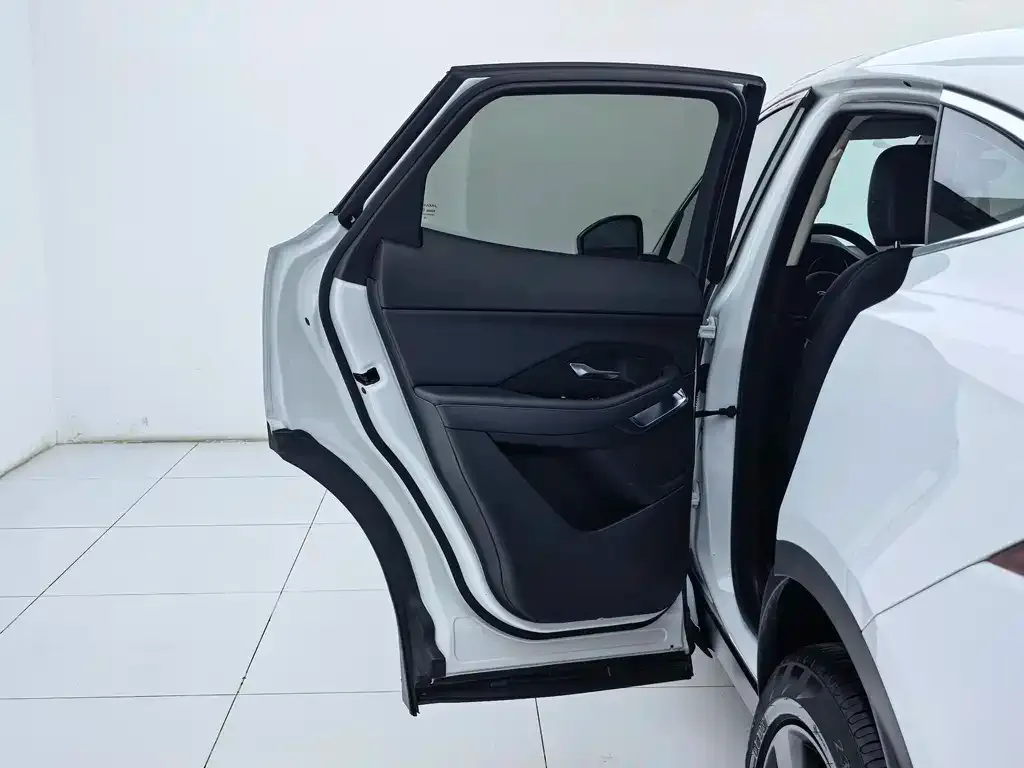 Jaguar E-PACE 2021 из CN, фото 5