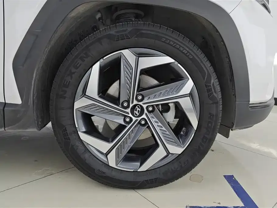Hyundai Tucson — фото 9