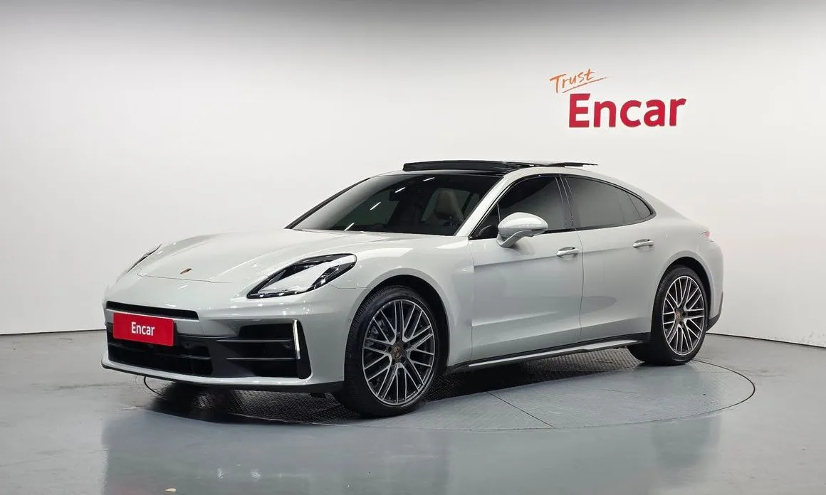 Porsche Panamera — фото 1