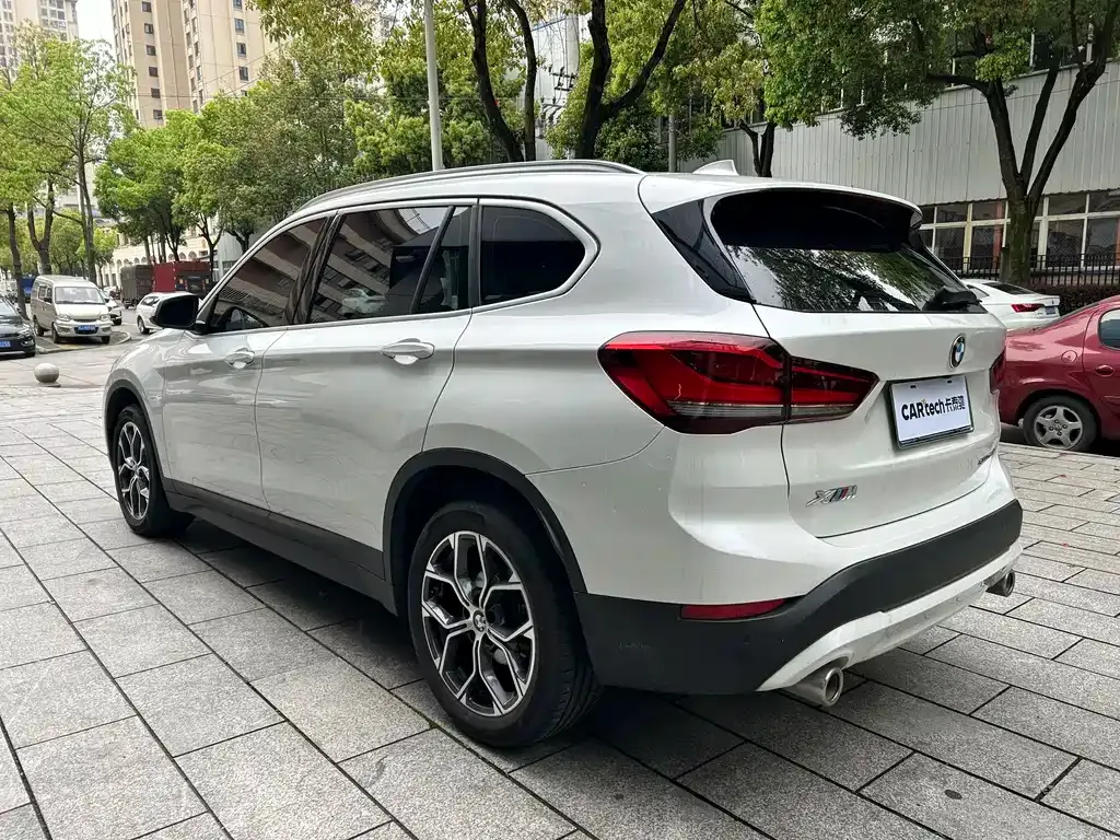 BMW X1 — фото 9