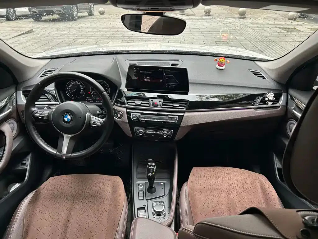 BMW X1 — фото 10