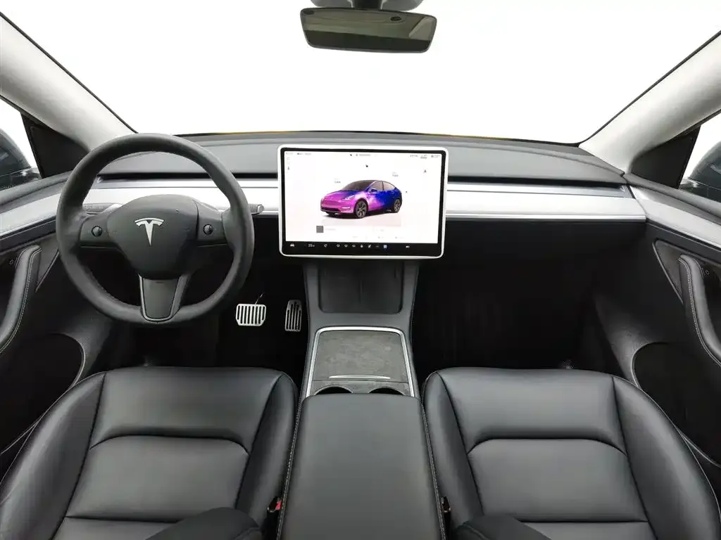 Tesla Model Y — фото 2