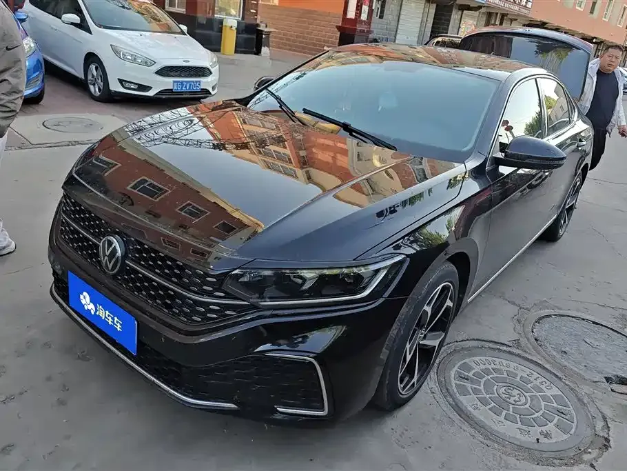 Volkswagen Passat 2023 из CN, фото 1