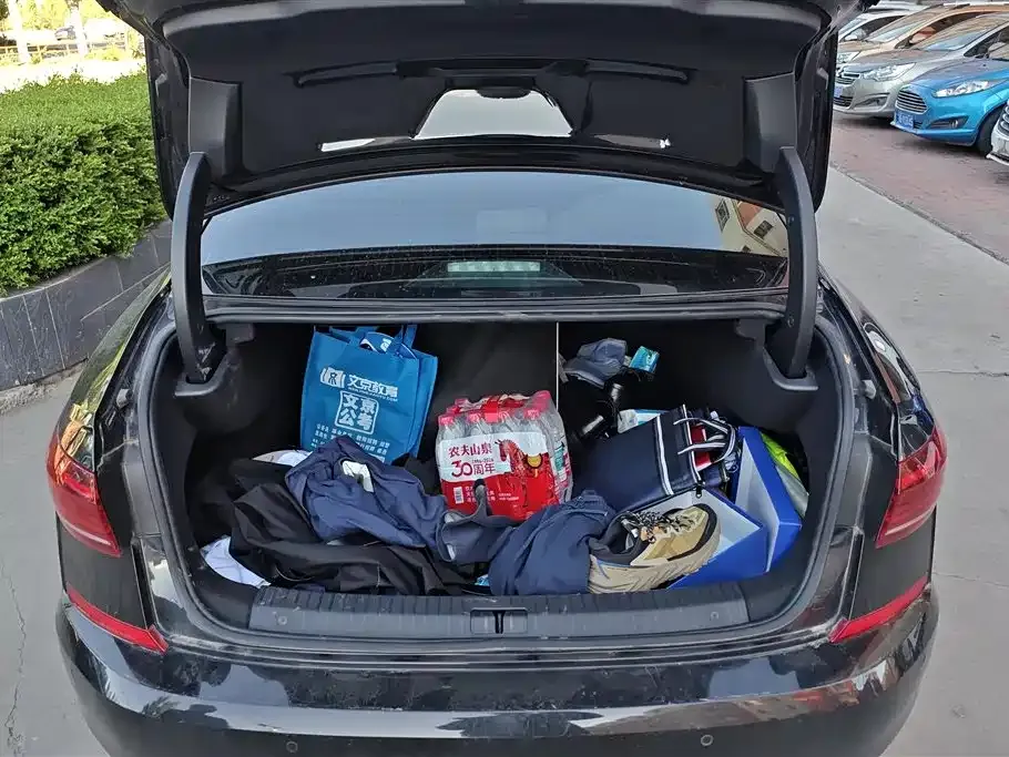Volkswagen Passat 2023 из CN, фото 9
