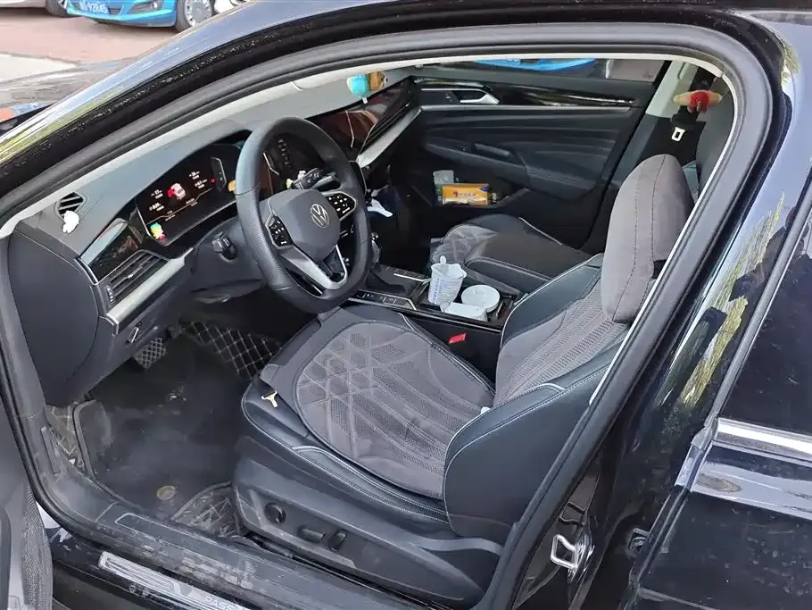 Volkswagen Passat 2023 из CN, фото 8