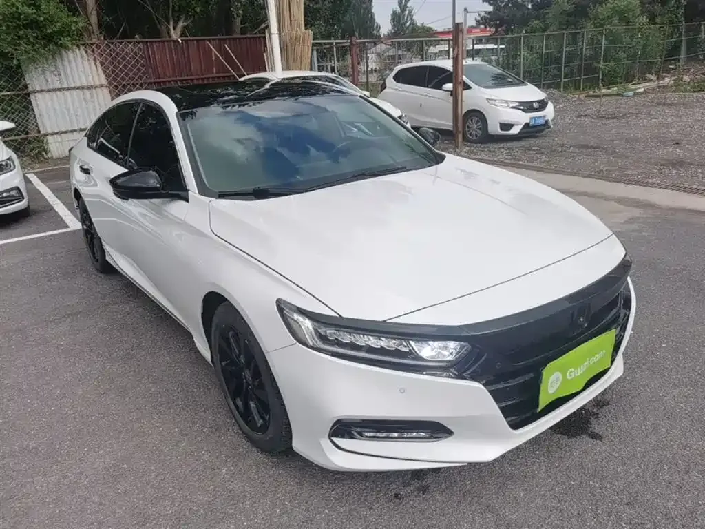 Honda Accord — фото 10