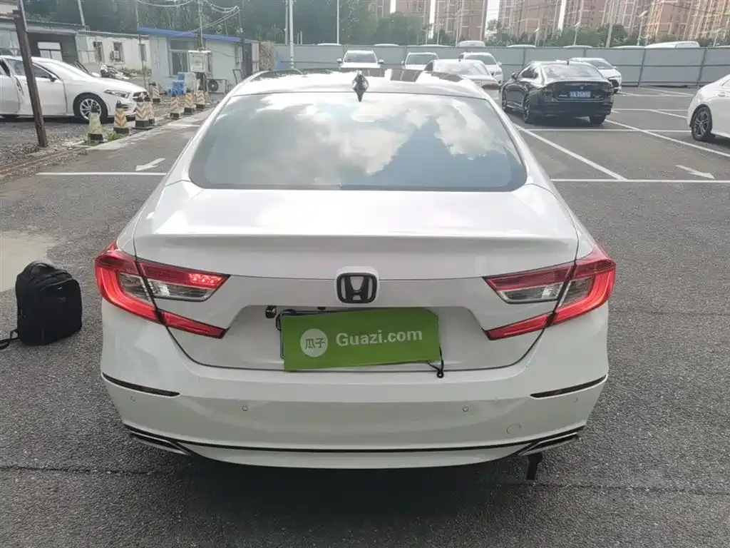 Honda Accord — фото 5