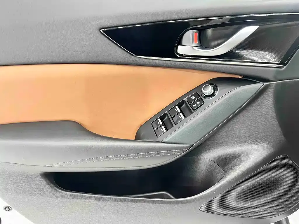 Mazda CX-4 — фото 6