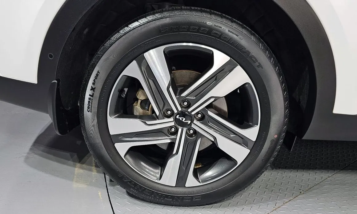Kia Sorento — фото 5