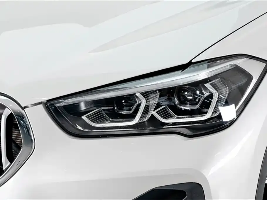 BMW X1 — фото 7
