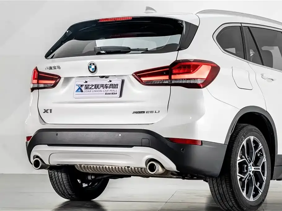 BMW X1 — фото 8