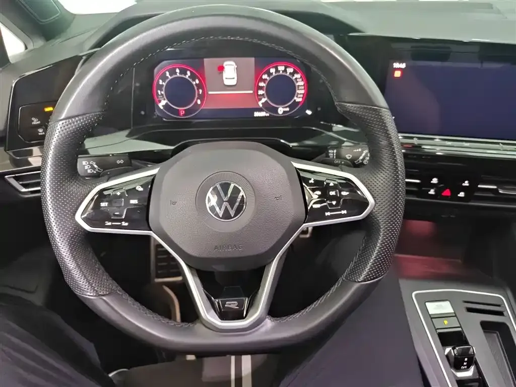 Volkswagen Golf 2023 из CN, фото 4