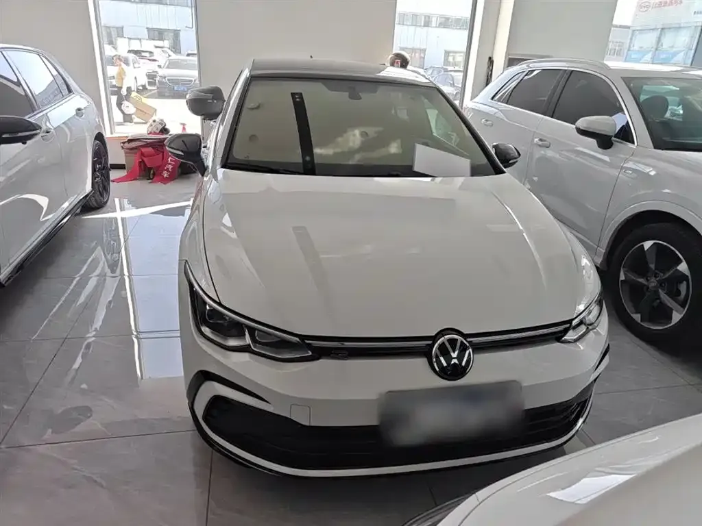 Volkswagen Golf 2023 из CN, фото 9