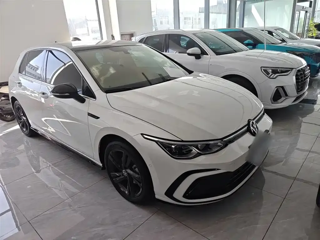 Volkswagen Golf 2023 из CN, фото 8