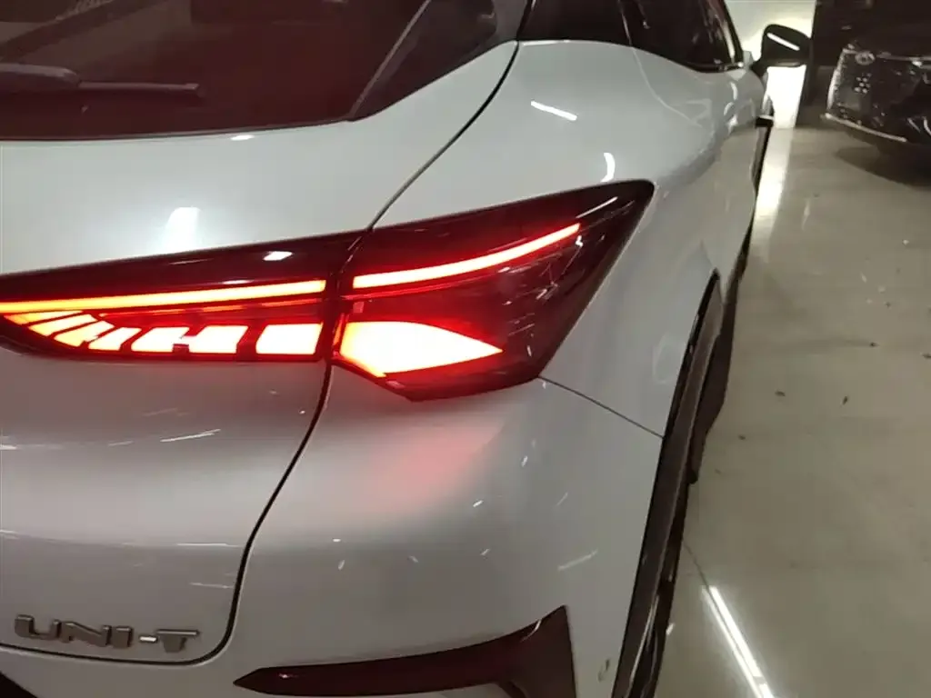 Changan UNI-T 2022 из CN, фото 2