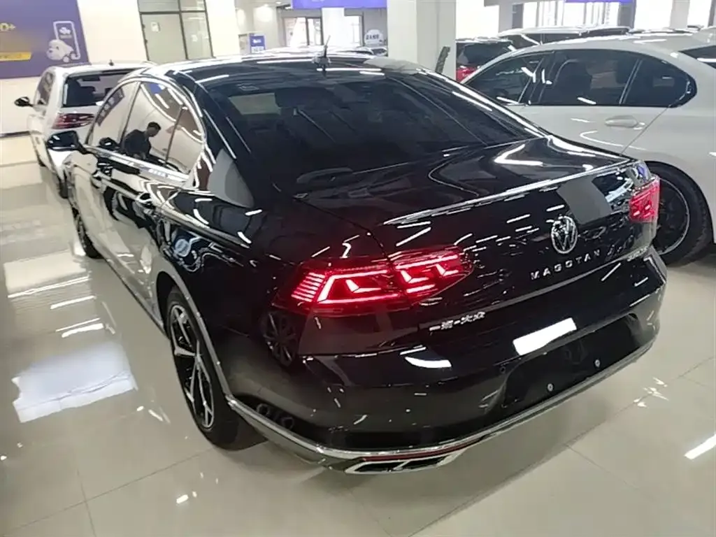 Volkswagen Magotan 2023 из CN, фото 4