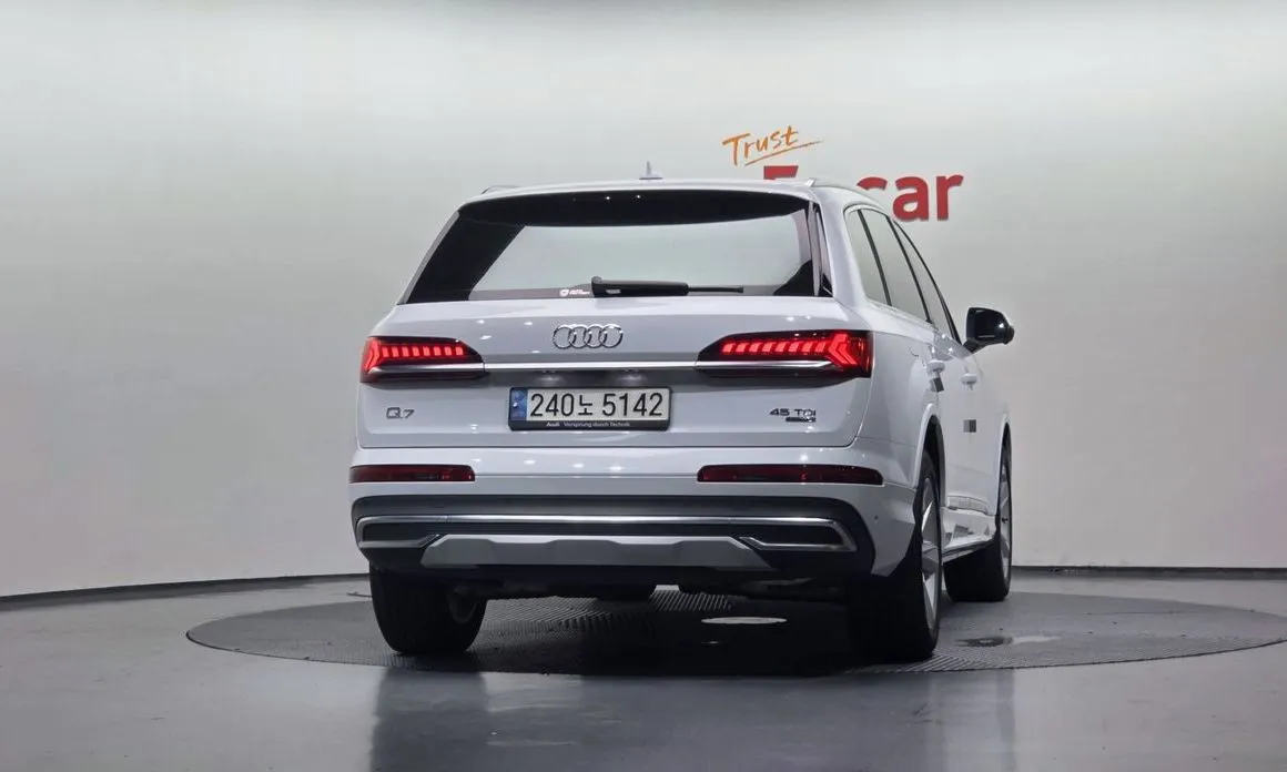 Audi Q7 2022 из KR, фото 4