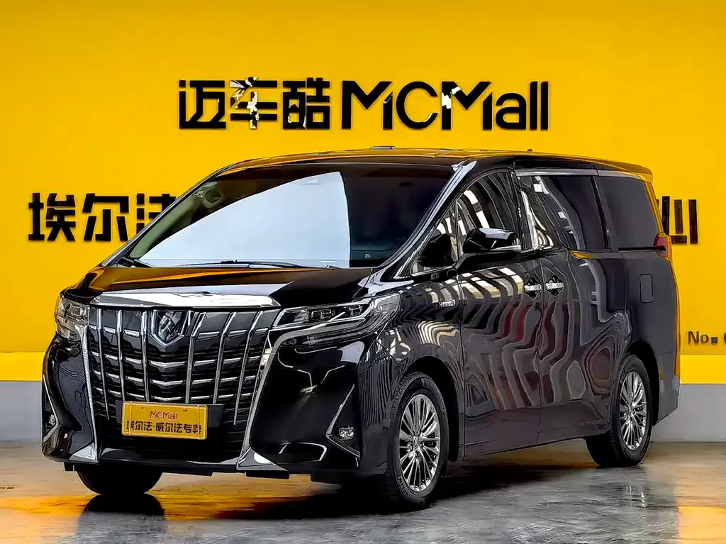 Toyota Alphard — фото 1