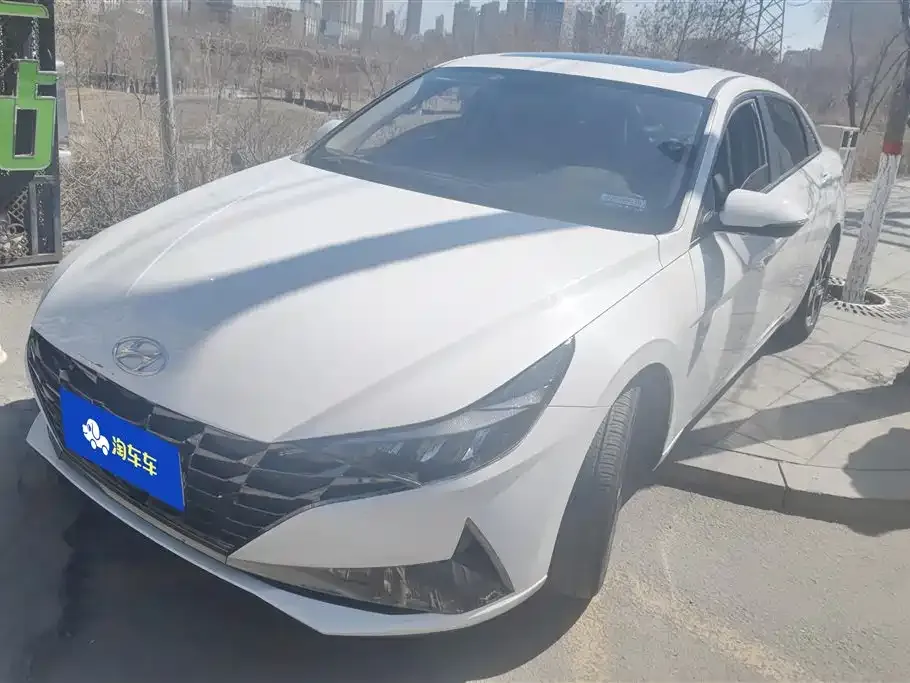 Hyundai Elantra 2023 из CN, фото 1
