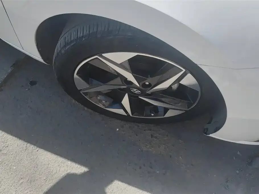 Hyundai Elantra 2023 из CN, фото 4