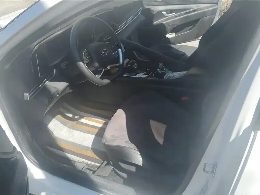 Hyundai Elantra 2023 из CN, фото 8
