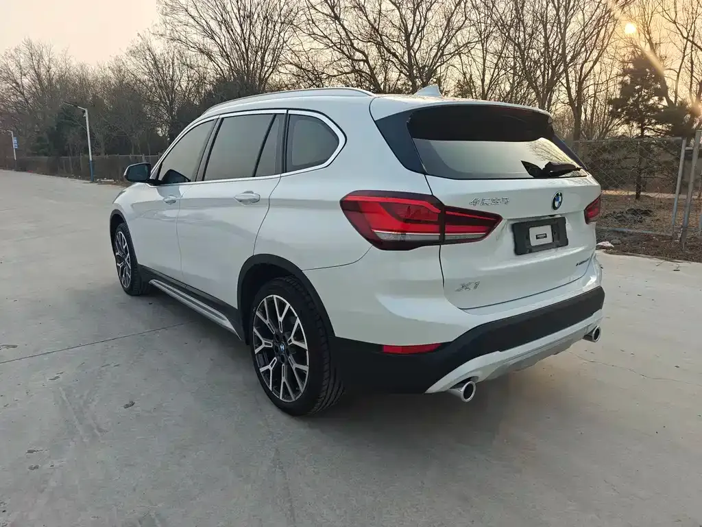 BMW X1 — фото 10