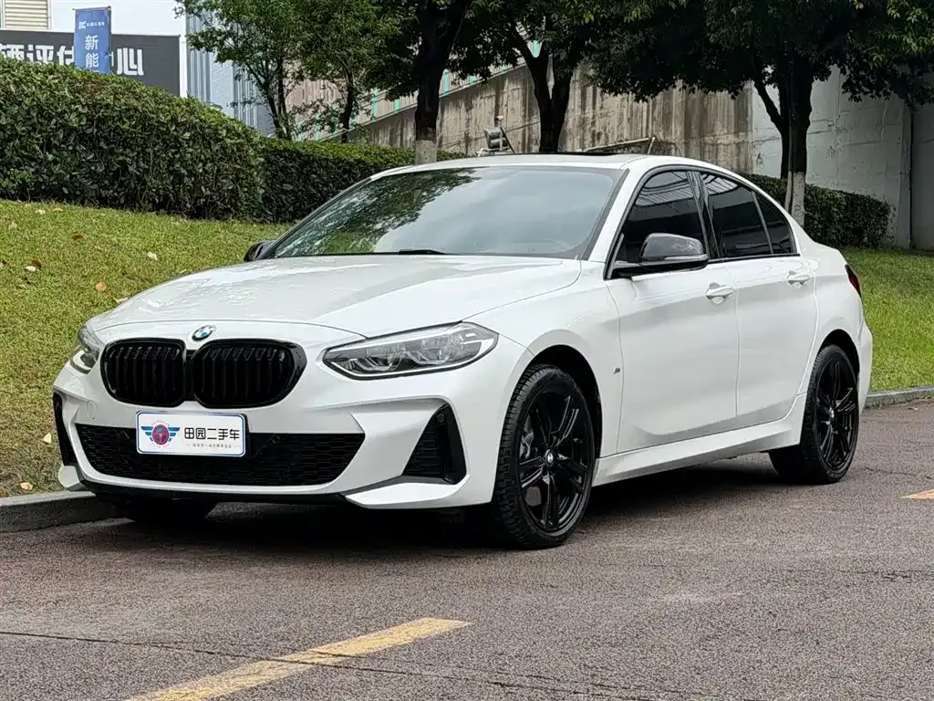 BMW 1 Series — фото 1