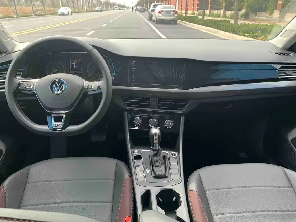 Volkswagen Bora 2022 из CN, фото 2