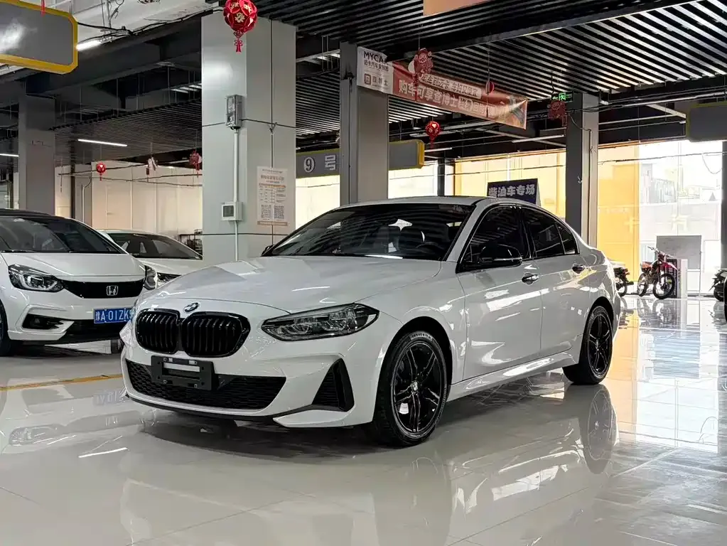 BMW 1 Series — фото 1