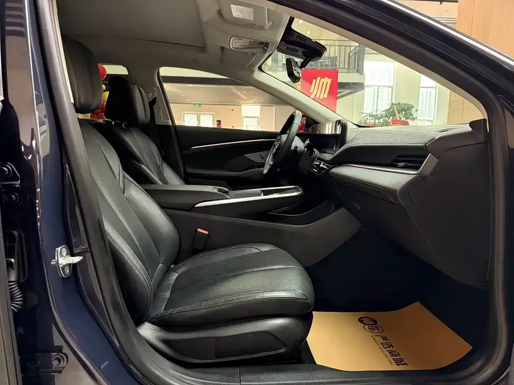 Buick LaCrosse 2023 из CN, фото 2