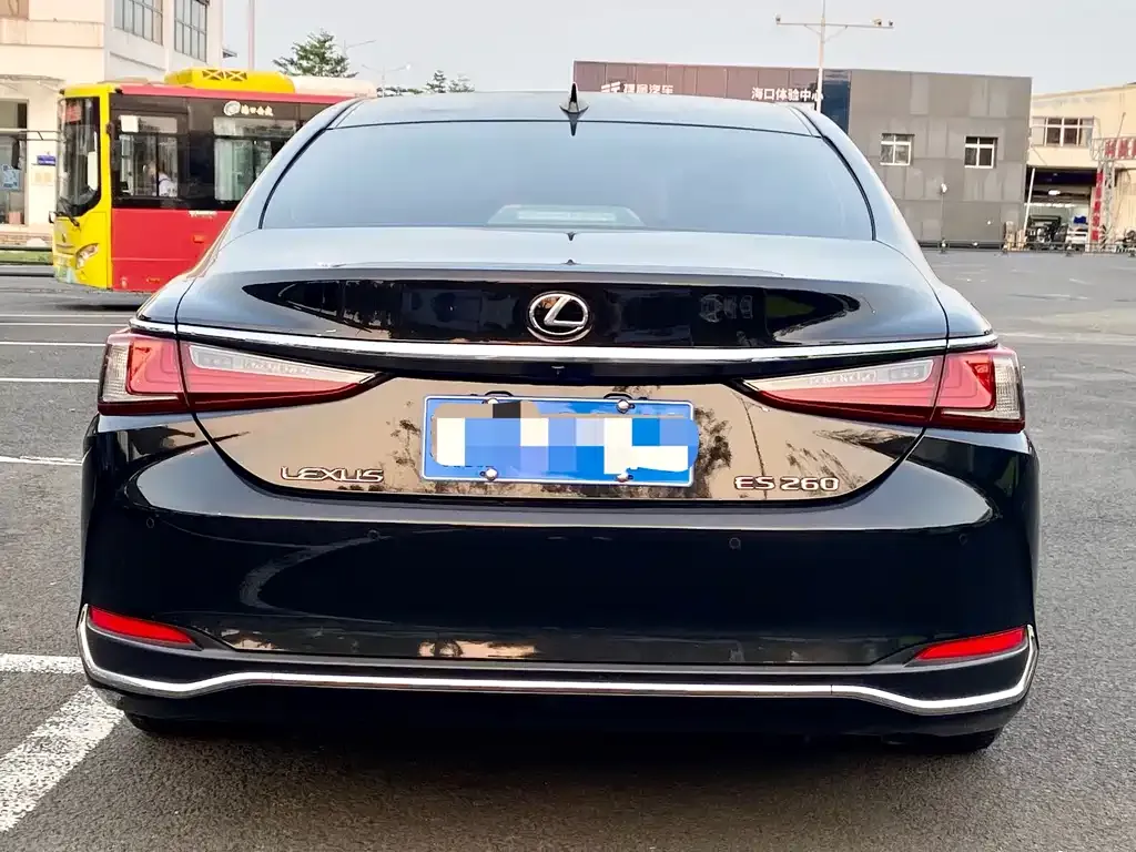 Lexus ES 2023 из CN, фото 7