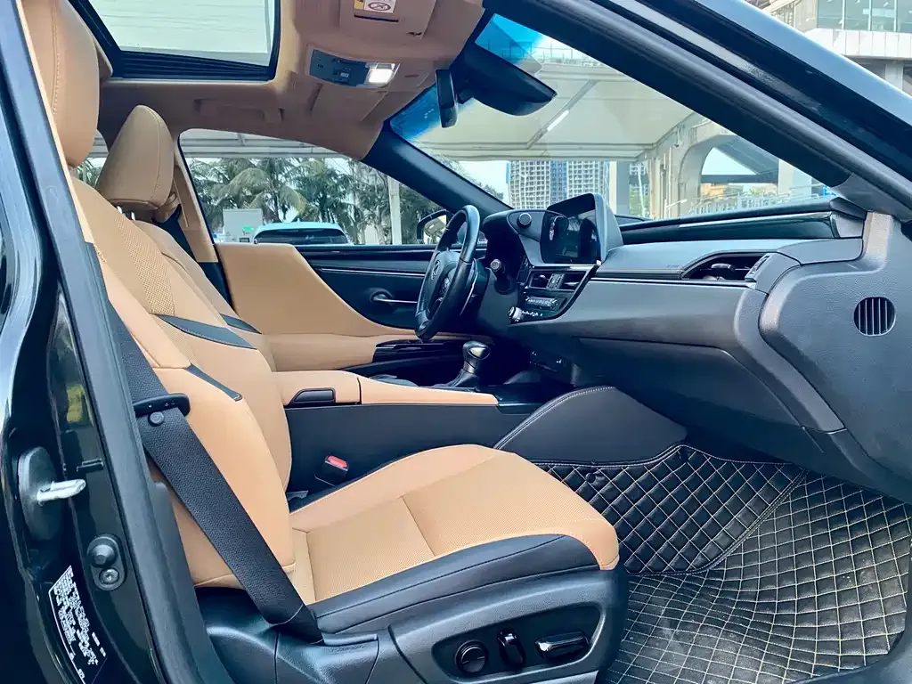 Lexus ES 2023 из CN, фото 4