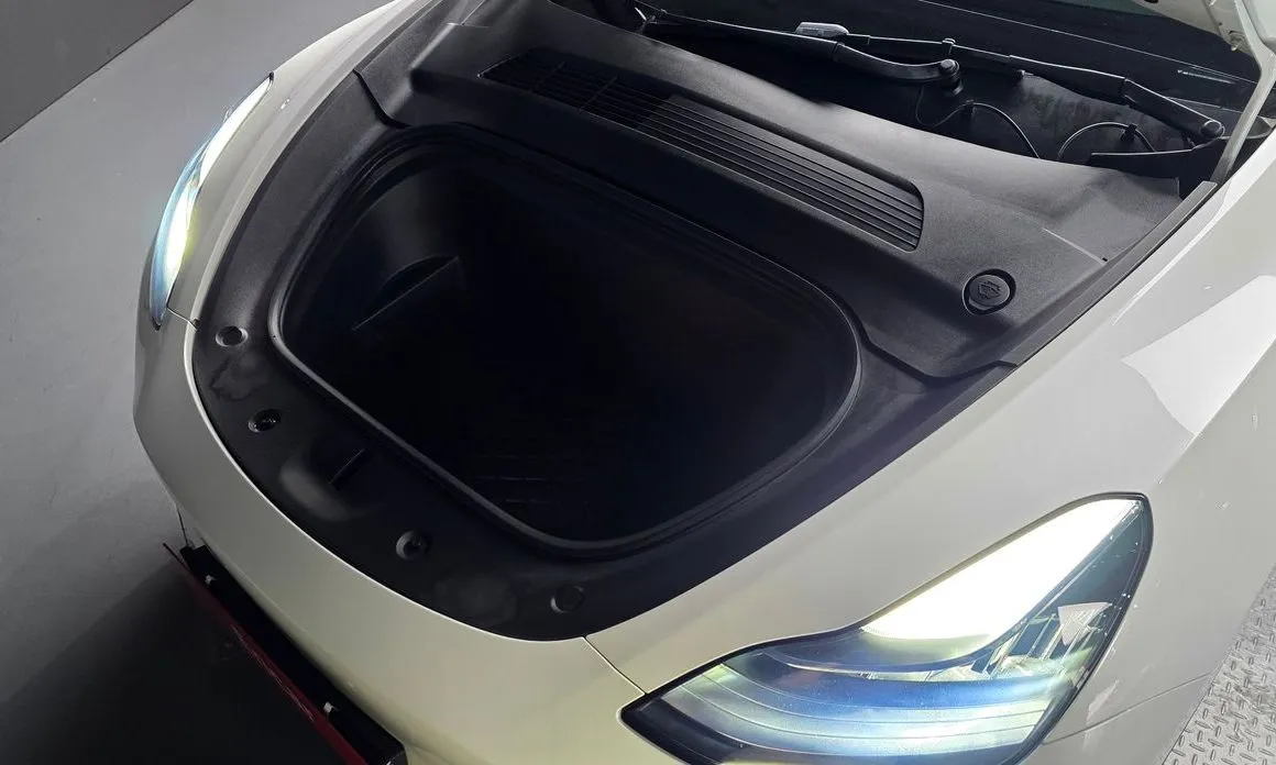 Tesla Model Y 2021 из KR, фото 10