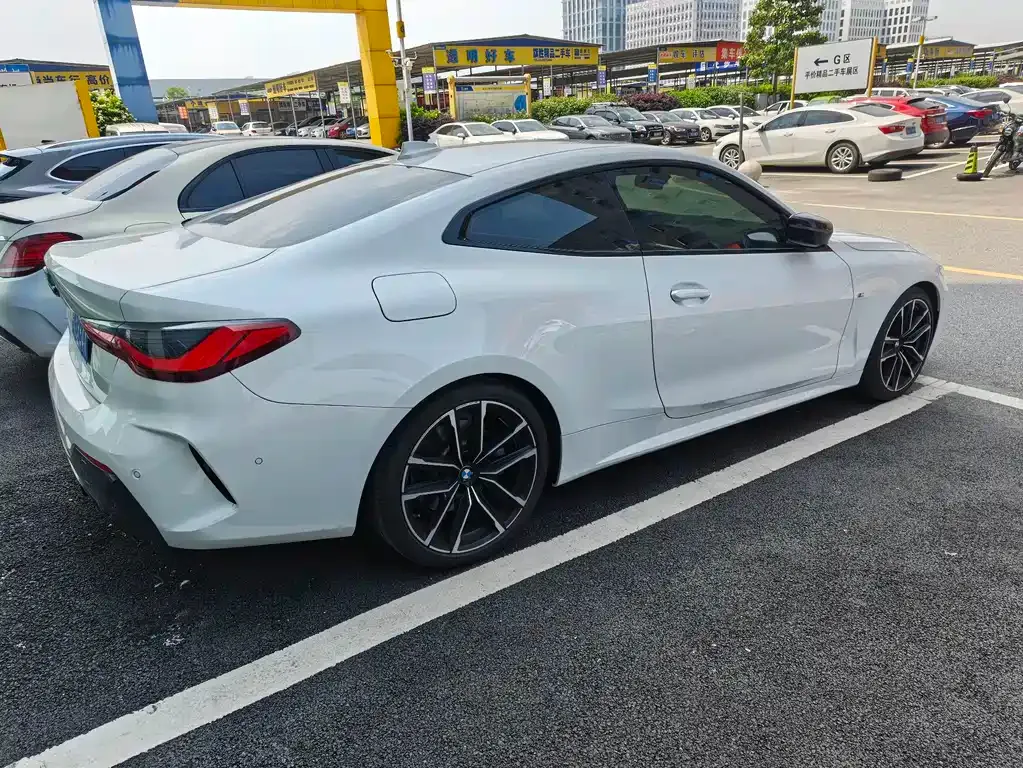 BMW 4 Series 2023 из CN, фото 9