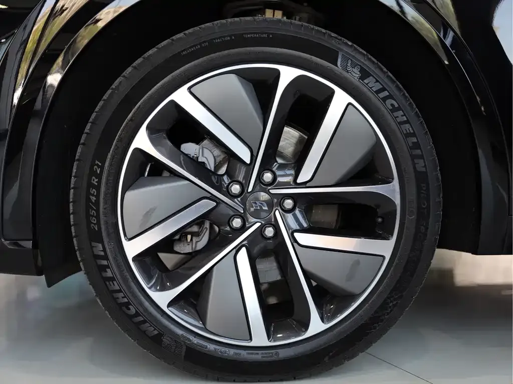 Li Auto L9 2025 из CN, фото 6