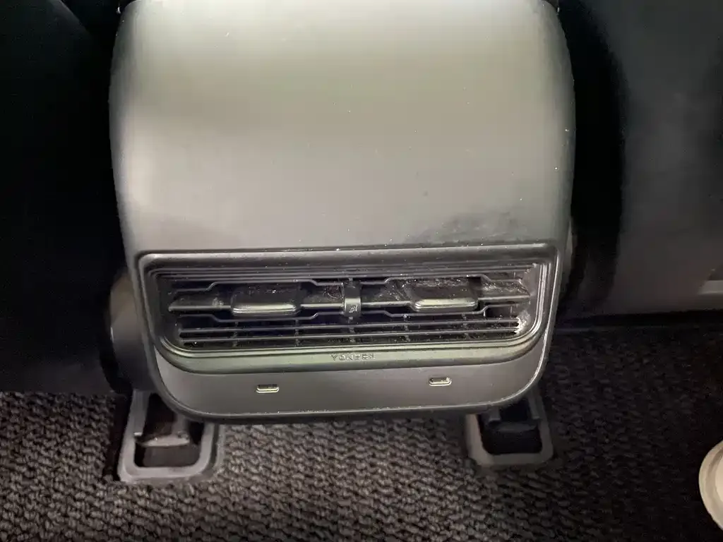 Tesla Model 3 — фото 3