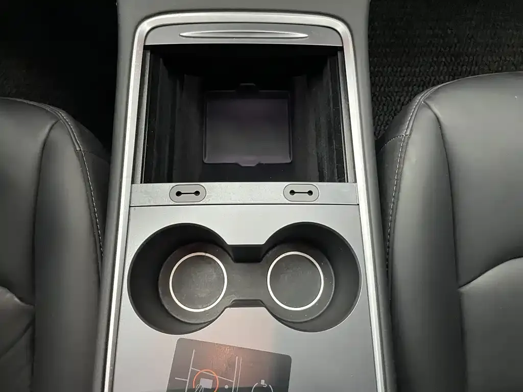Tesla Model 3 — фото 4