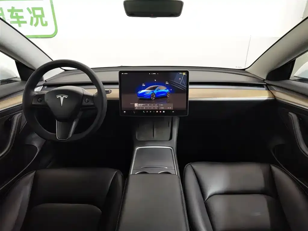 Tesla Model 3 — фото 7