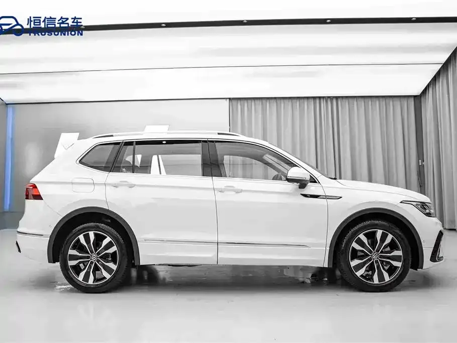 Volkswagen Tiguan L — фото 3