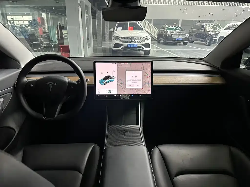Tesla Model 3 — фото 6