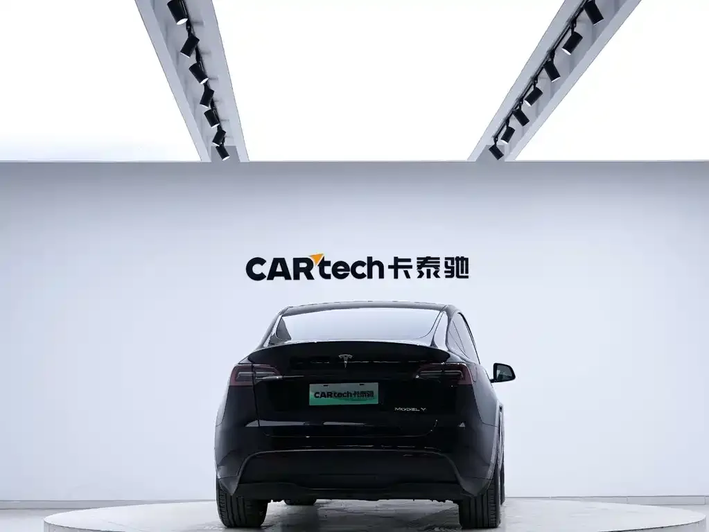 Tesla Model Y 2024 из CN, фото 3