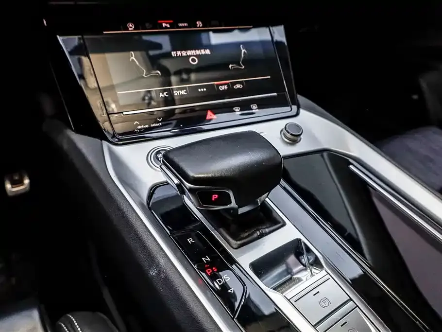 Audi Q6 2024 из CN, фото 2